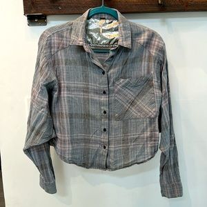 FREE PEOPLE PLAID LINEN CROP BUTTON DOWN